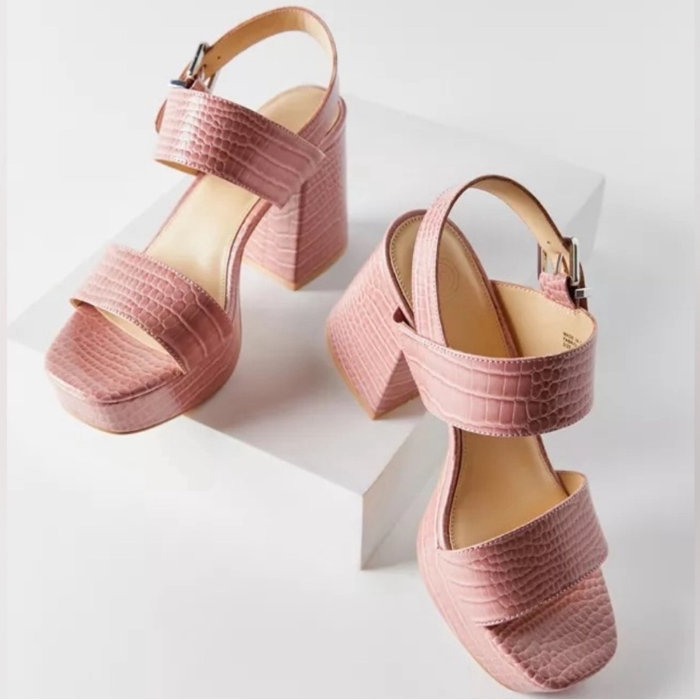 Urban Outfitters, Rachel Croc Strappy Platform, Pink, Size 8